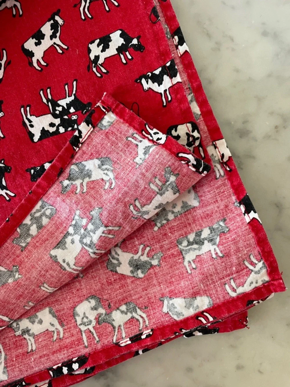VINTAGE Red Cow Print Tablecloth (2) and Napkin (8) Set
